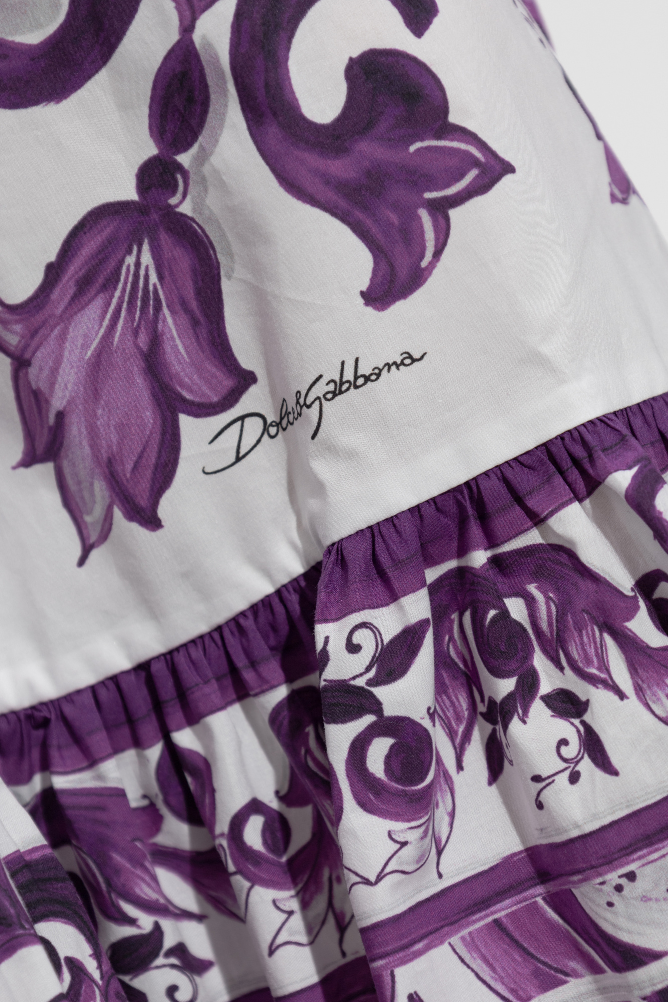 DOLCE&GABBANA 大柄　花柄　タイトスカート　蓮柄　38 DOLCE&GABBANA 大柄 花柄 タイトスカート 蓮柄 38 | Mercari